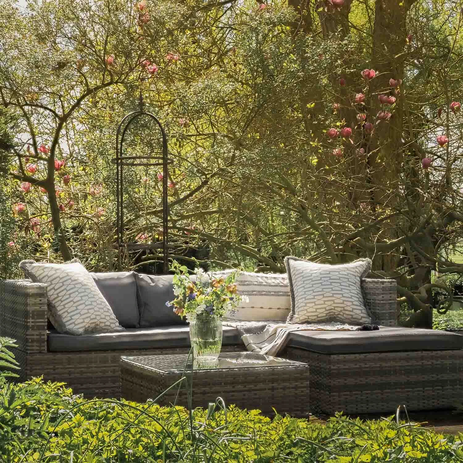Troy Corner Rattan Garden Sofa Set With Table - Image 2