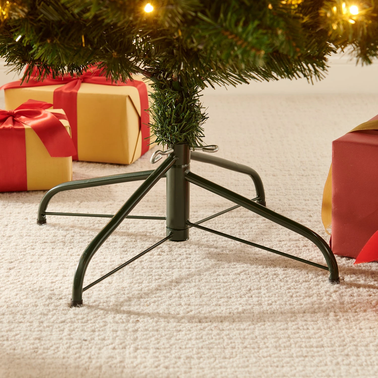 Pre-lit Artificial Green Spruce Christmas Tree With Warm White LED Lights (5ft To 8ft) - Image 6